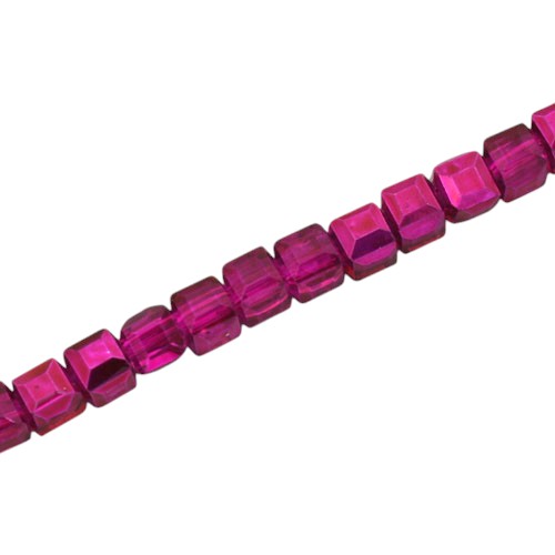4 MM CUBE BEADS APPROX 98 PCS / CRYSTAL METALLIC DARK PINK