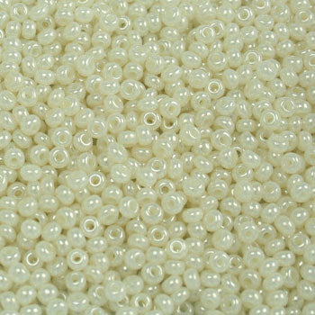 #9/0 ROCAILLES - APPROX 40G - OFF WHITE PEARL