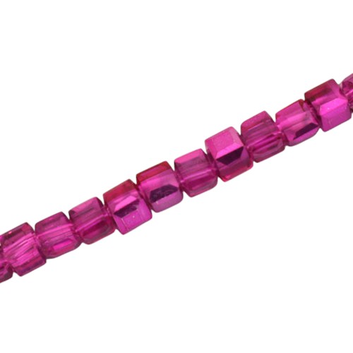 4 MM CUBE BEADS APPROX 98 PCS / CRYSTAL METALLIC HOT PINK