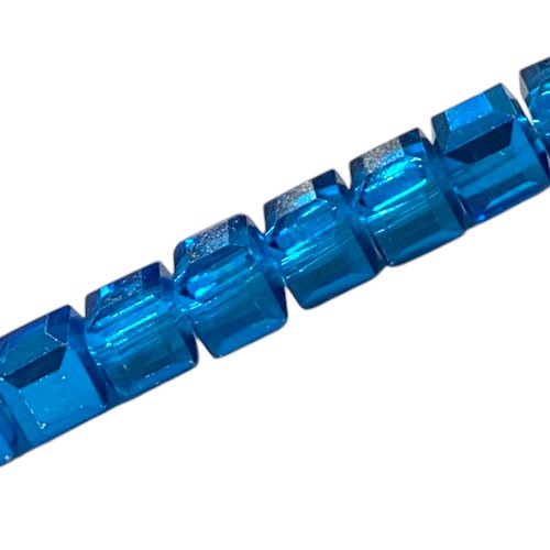 8 MM CUBE BEADS APPROX 48 PCS / CRYSTAL METALLIC AQUA