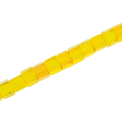 4 MM CUBE GLASS BEADS YELLOW - 78 PCS