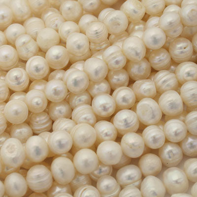 9 - 9.5 MM FRESH WATER PEARLS - 35 CM STRAND (FWP08)